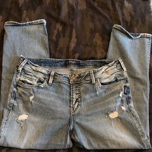 Silver Brand Elyse Capri Jeans.
